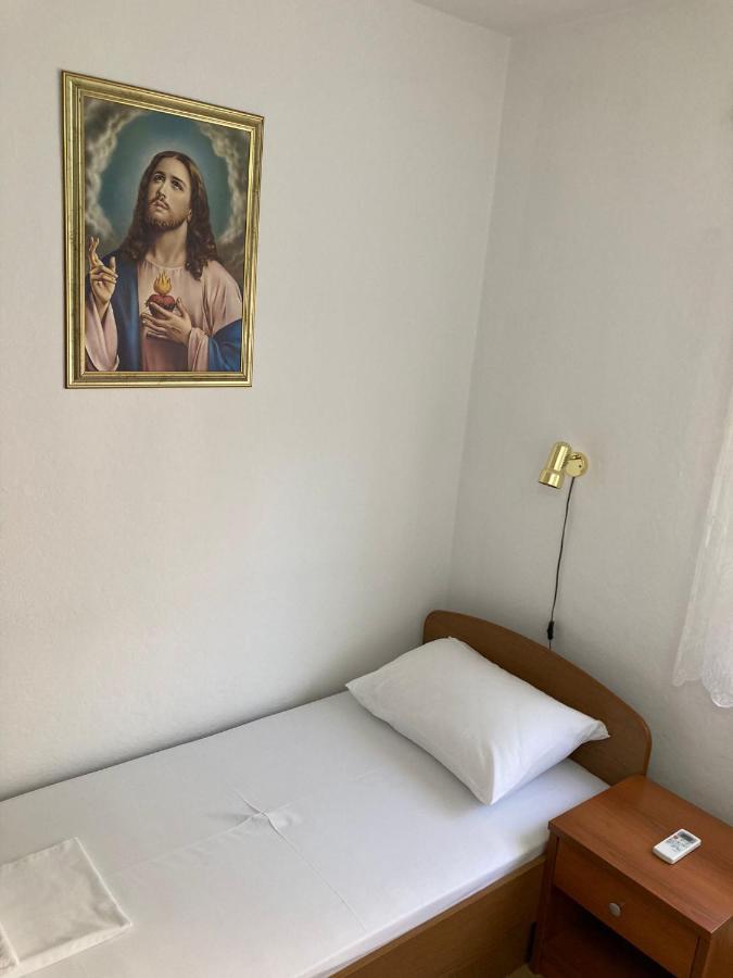 Mir Hotel Medjugorje Exterior photo